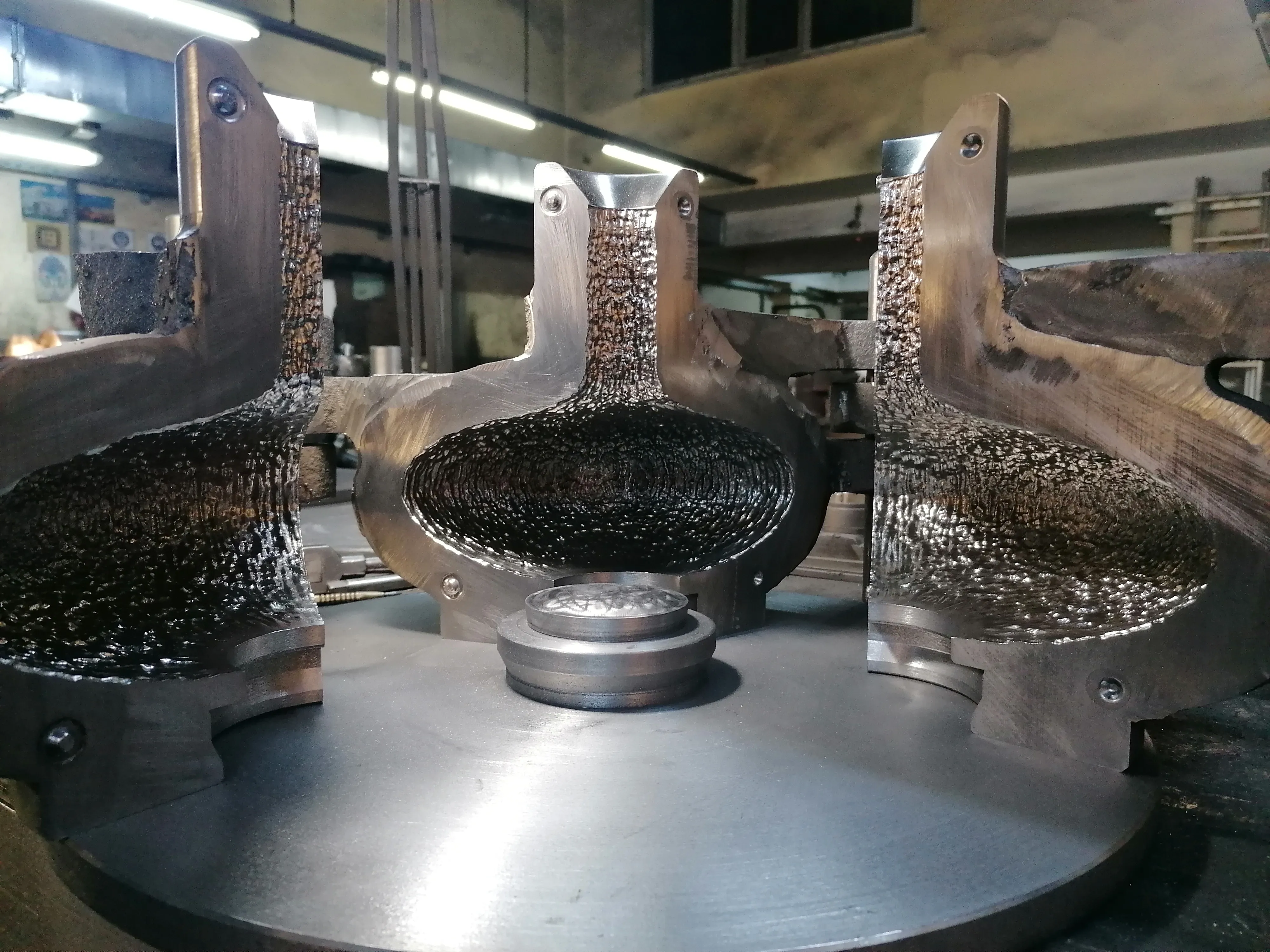 Kozmetik Parfüm Şişesi Cam Üfleme Kalıbı İmalatı